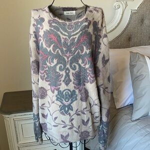 Simply Couture Lavender and Cream Sweater